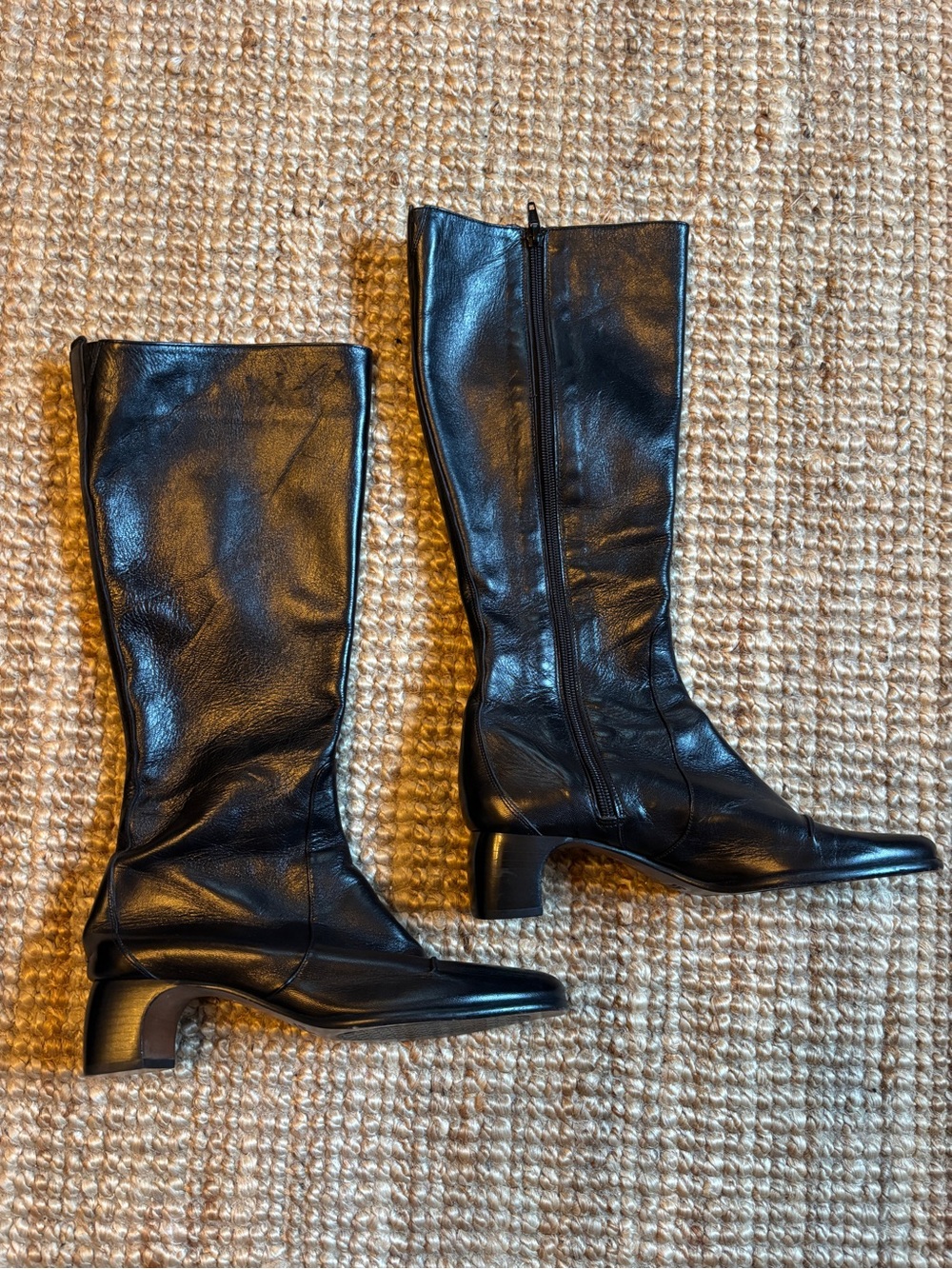 Stunning Cole Haan Women’s black tall leather boot small heel size 37.5